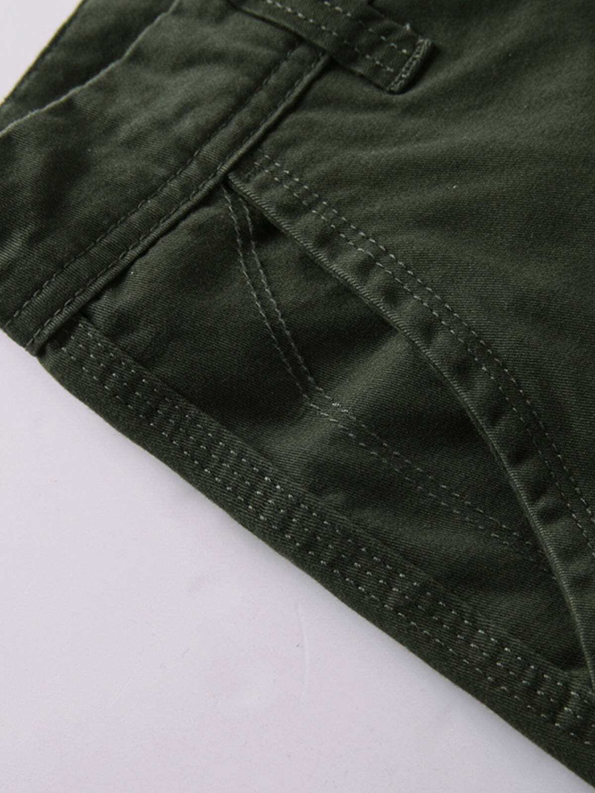 Men's Solid Color Multi-pocket Breathable Cotton Resort Outdoor Casual Cargo Shorts
