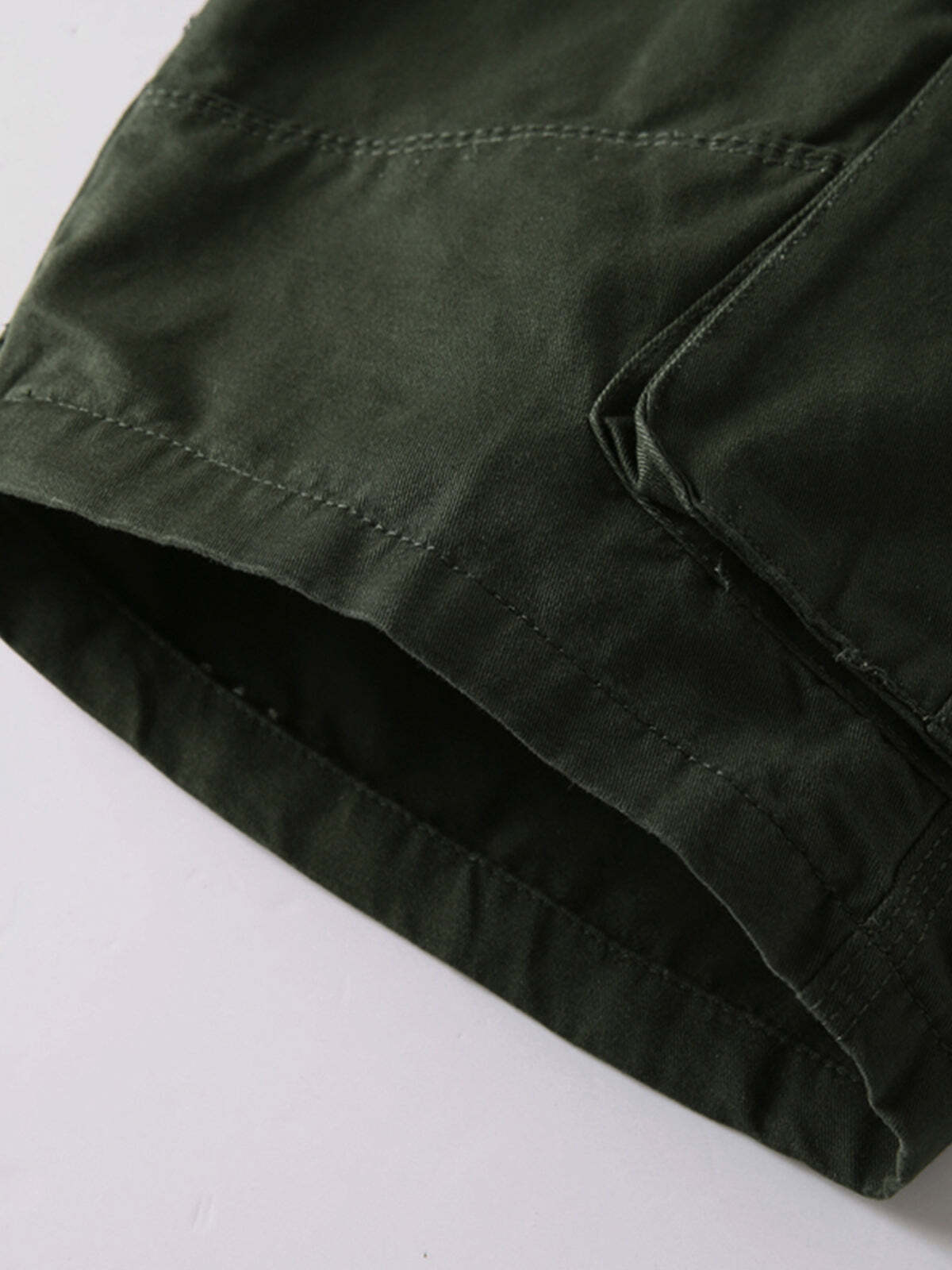 Men's Solid Color Multi-pocket Breathable Cotton Resort Outdoor Casual Cargo Shorts