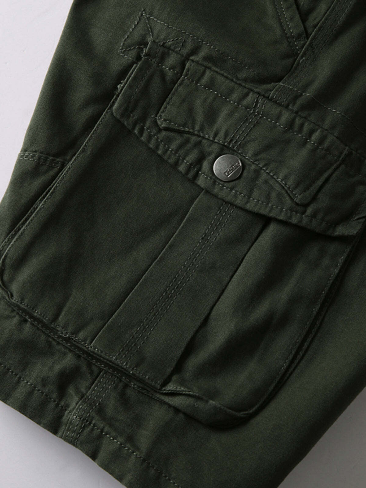 Men's Solid Color Multi-pocket Breathable Cotton Resort Outdoor Casual Cargo Shorts